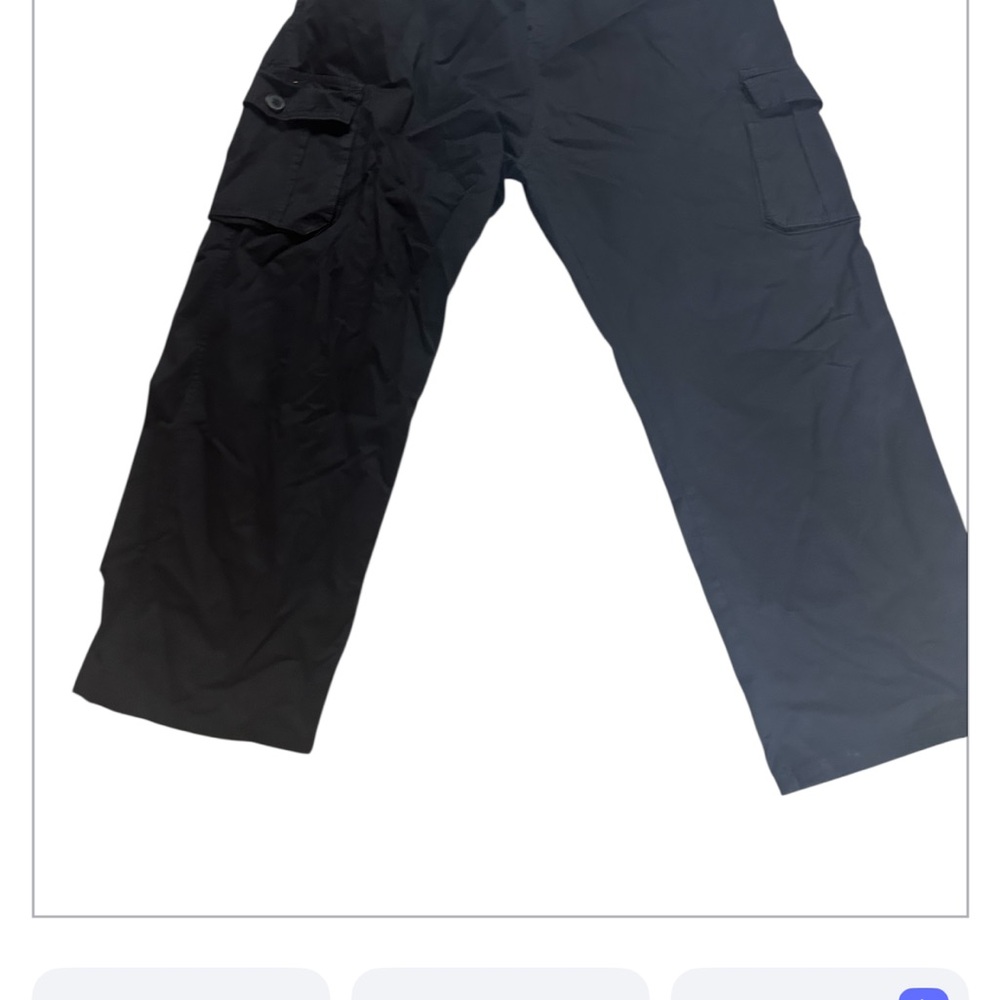 Men's Classic Black Cargo Pants - Picture 2 of 4
